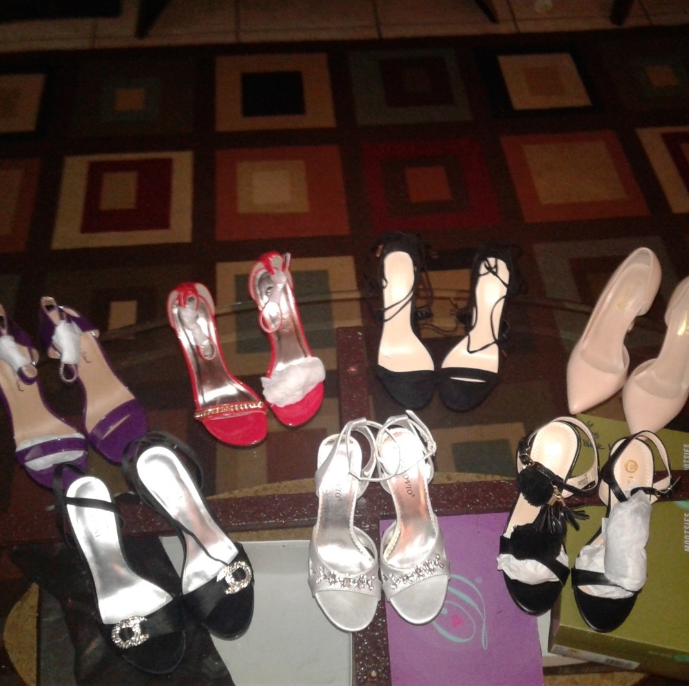 Shoes - Picture 2 of 7